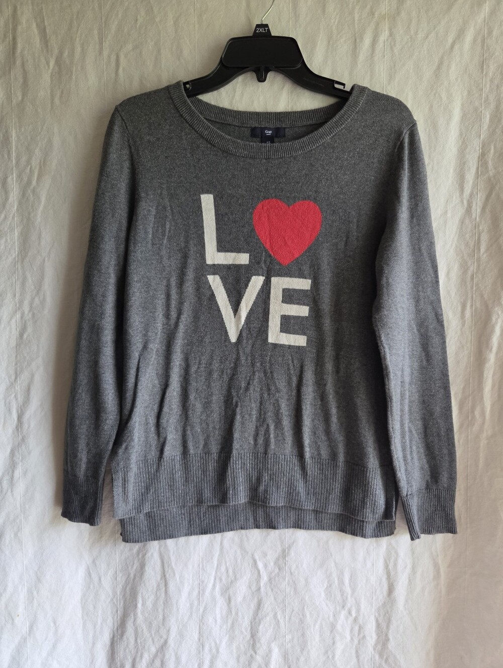 Gap Roundneck Sweater Womens S 100% Cotton Gray Love Heart Graphic Minimalist